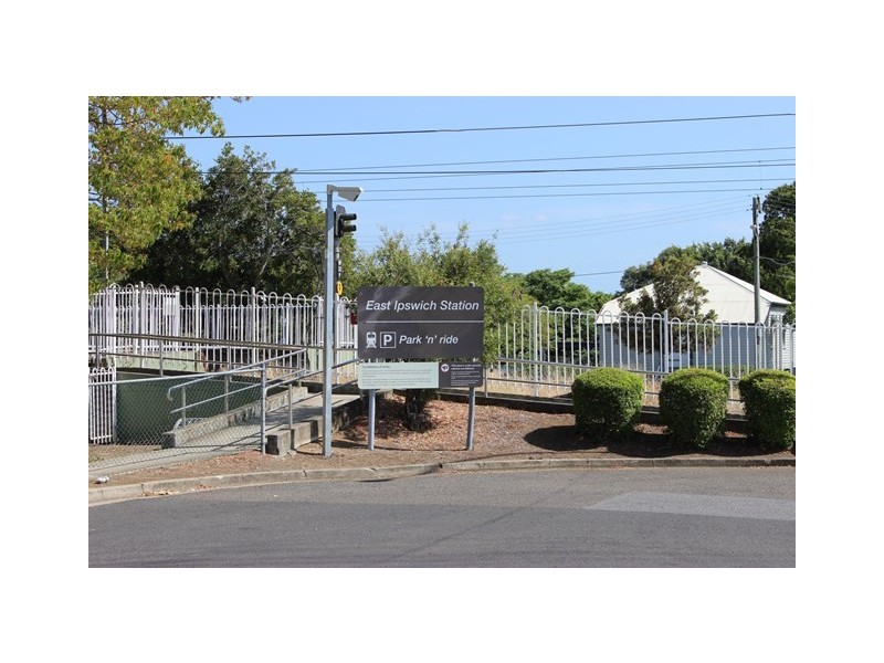 1 Coronation Street, East Ipswich QLD 4305