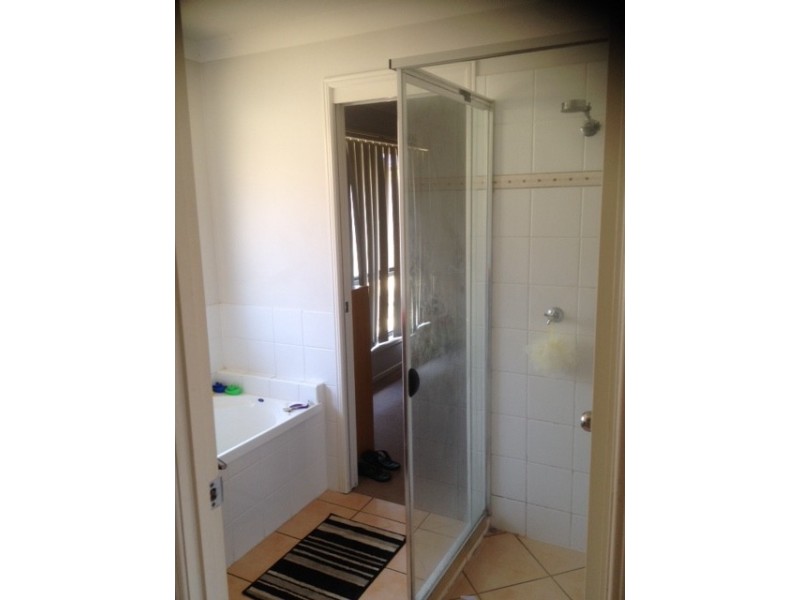 12 Sarah Place, Raceview QLD 4305