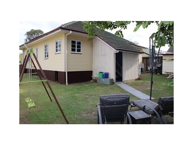 17 Phillip Street, One Mile QLD 4305