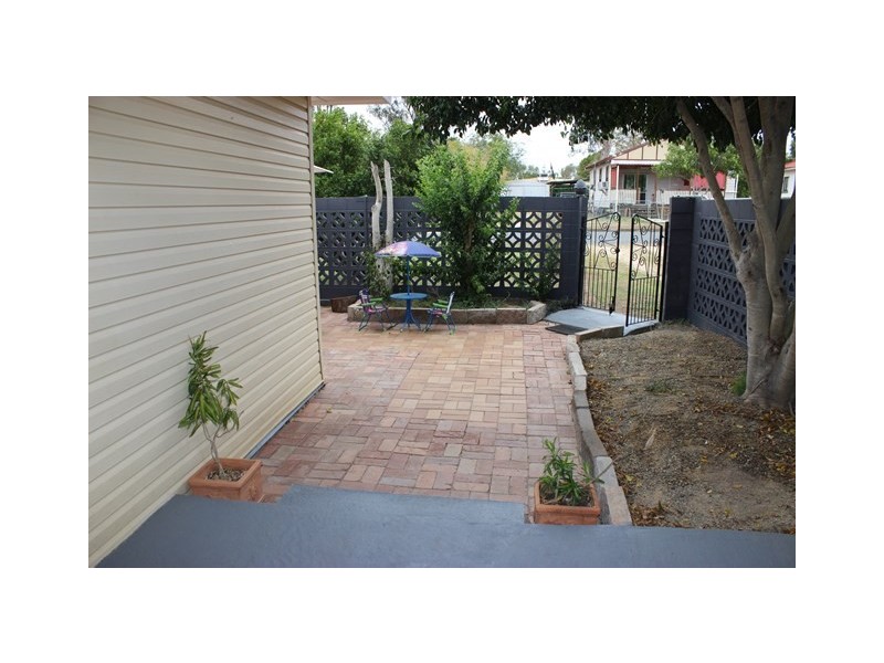 17 Phillip Street, One Mile QLD 4305