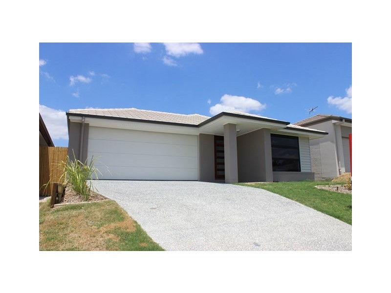 12 Rosemary Street, Deebing Heights QLD 4306