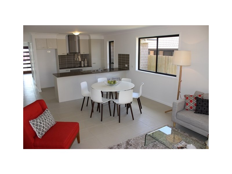 12 Rosemary Street, Deebing Heights QLD 4306