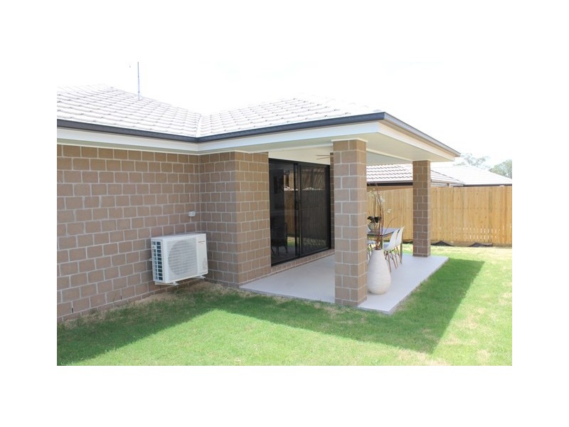 12 Rosemary Street, Deebing Heights QLD 4306