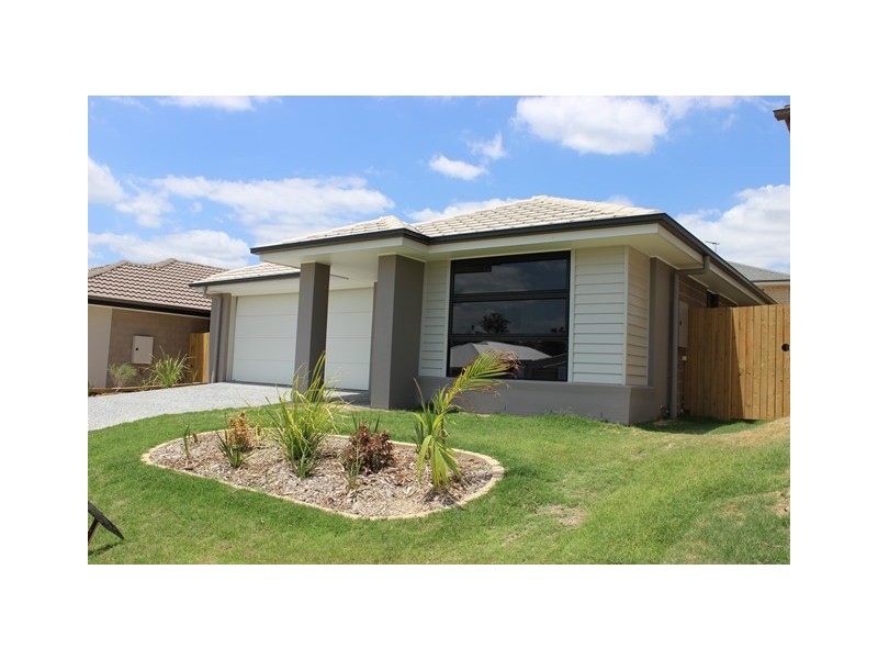 12 Rosemary Street, Deebing Heights QLD 4306