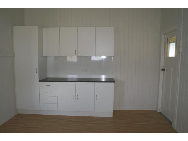 73 Brisbane Road, Newtown QLD 4305