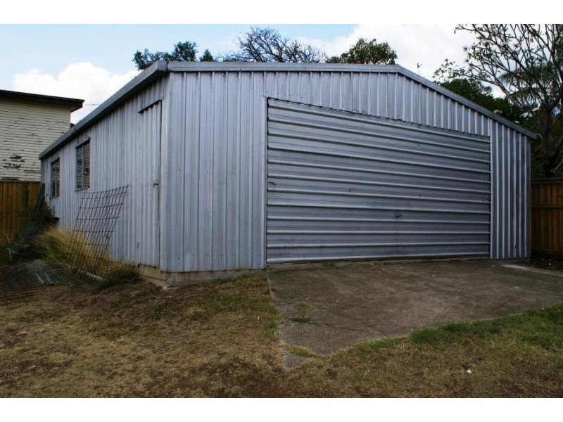 73 Brisbane Road, Newtown QLD 4305