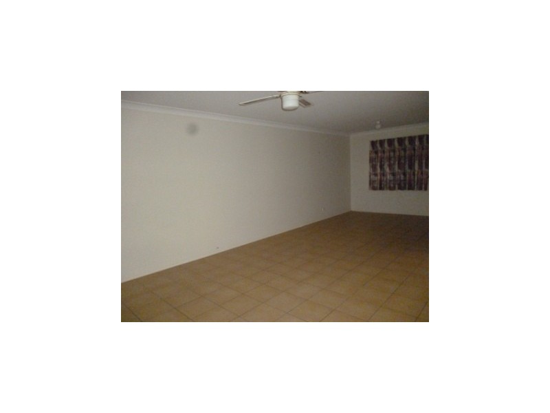 33 Comona Court, Wulkuraka QLD 4305