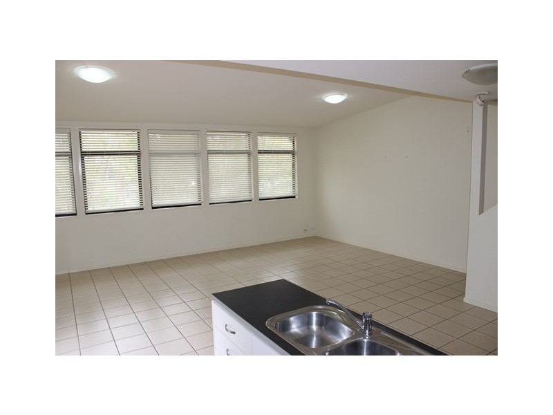 74 Greenway Circuit, Mount Ommaney QLD 4074