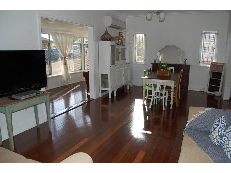 12 Idolwood Street, Eastern Heights QLD 4305