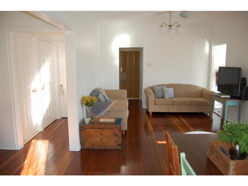 12 Idolwood Street, Eastern Heights QLD 4305