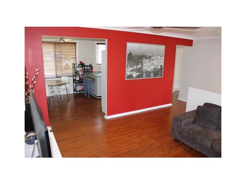 21 Sealy Street, Silkstone QLD 4304