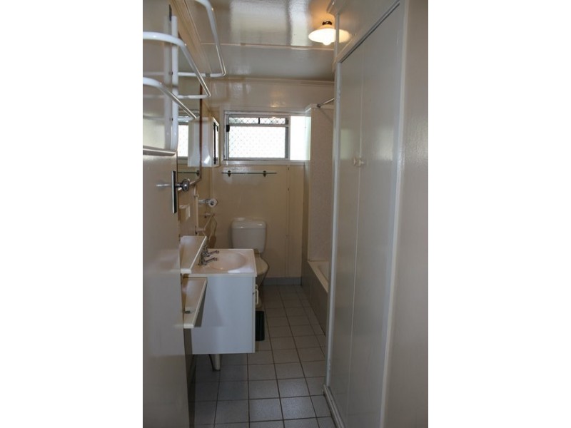 11 Melbourne Street, Brassall QLD 4305