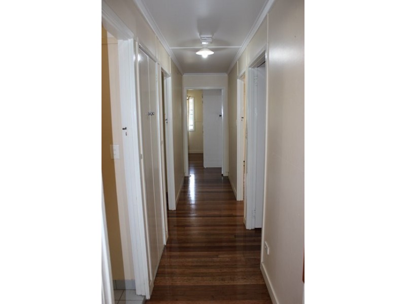 11 Melbourne Street, Brassall QLD 4305