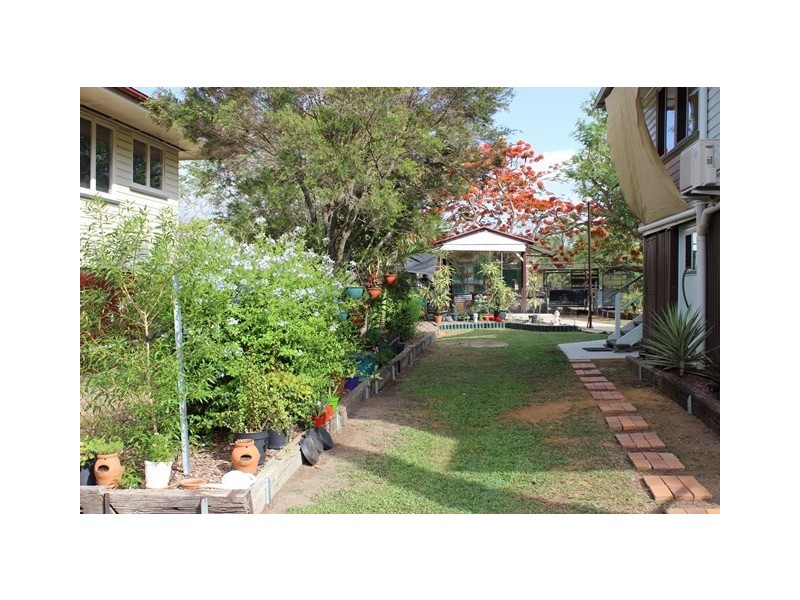 11 Melbourne Street, Brassall QLD 4305