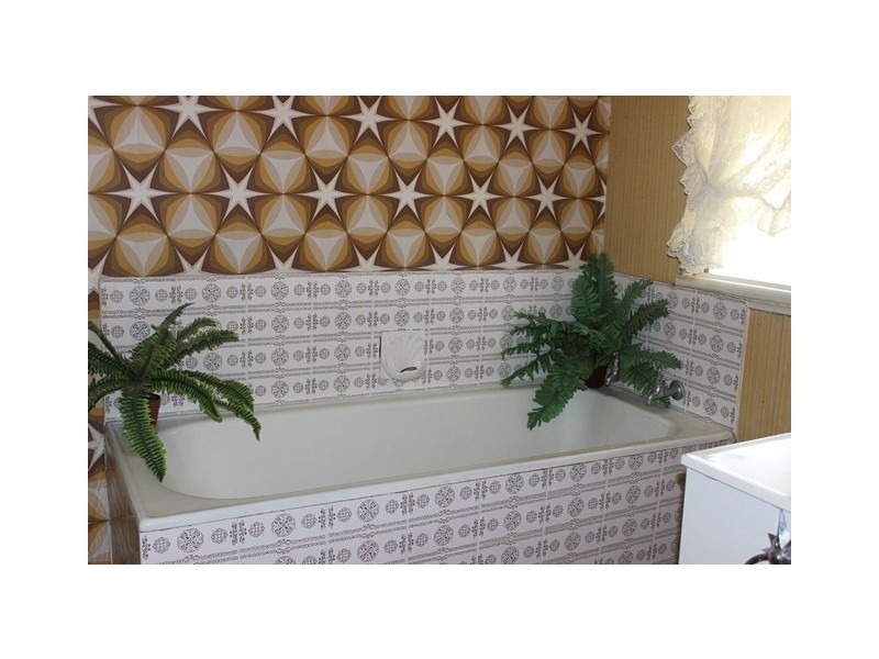 5 Thompson Street, Silkstone QLD 4304