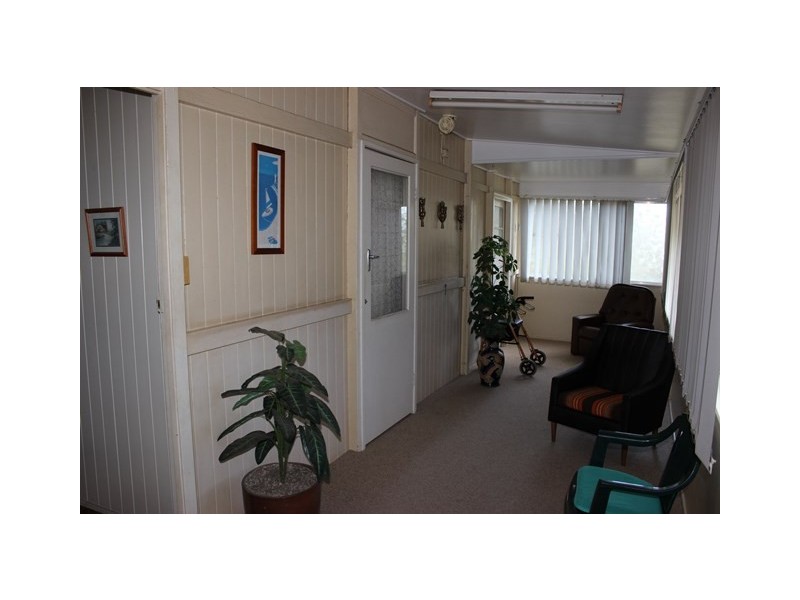 5 Thompson Street, Silkstone QLD 4304