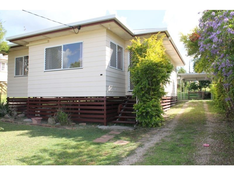 25 Peace Street, Lowood QLD 4311