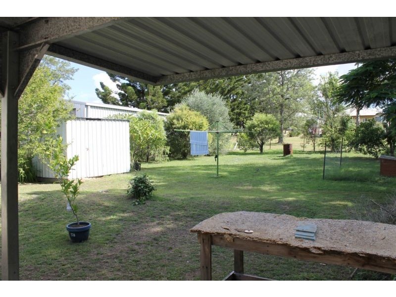 25 Peace Street, Lowood QLD 4311