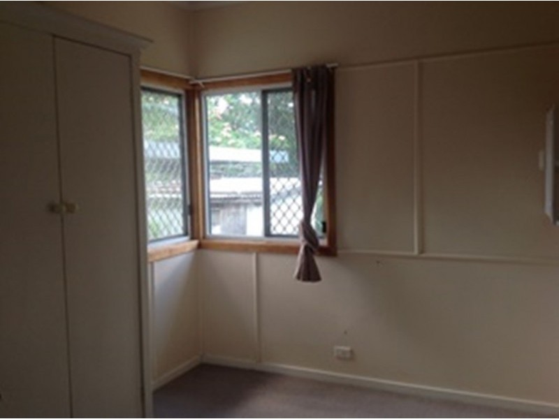 25 Peace Street, Lowood QLD 4311