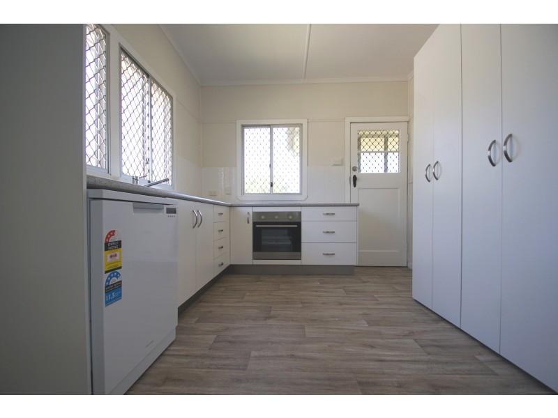 20 Thurso Street, North Booval QLD 4304