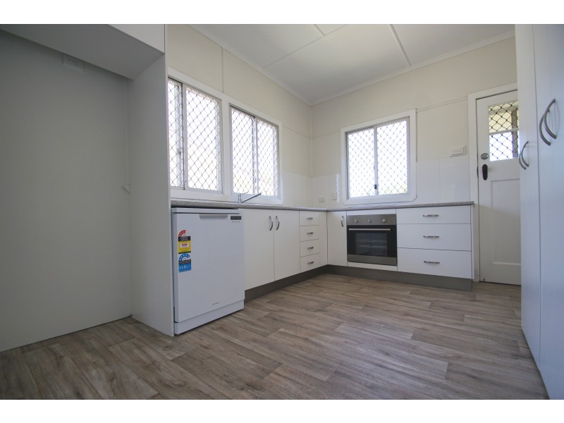 20 Thurso Street, North Booval QLD 4304