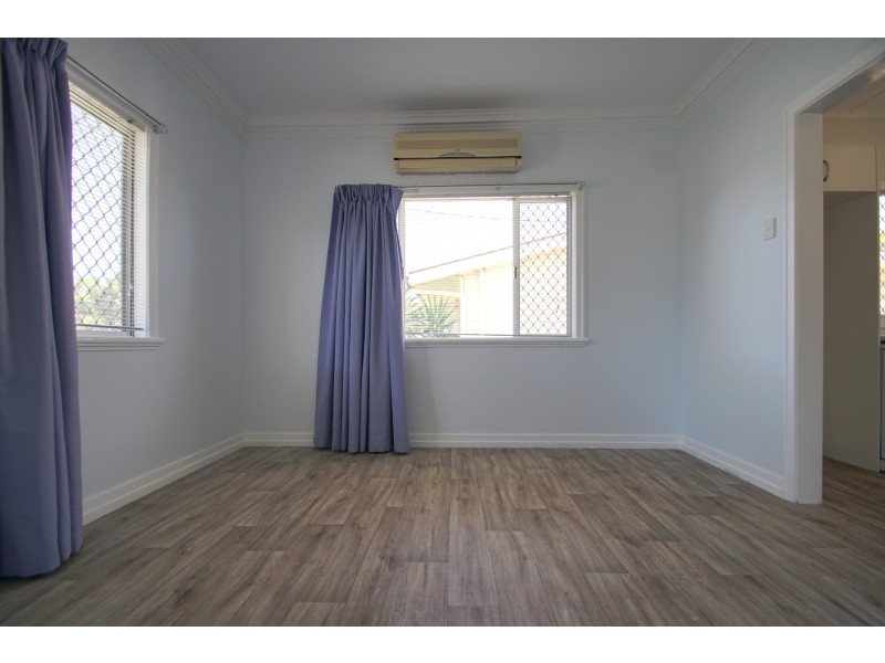 20 Thurso Street, North Booval QLD 4304