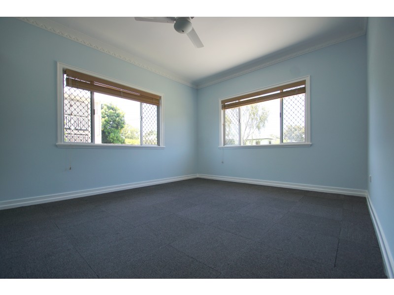 20 Thurso Street, North Booval QLD 4304