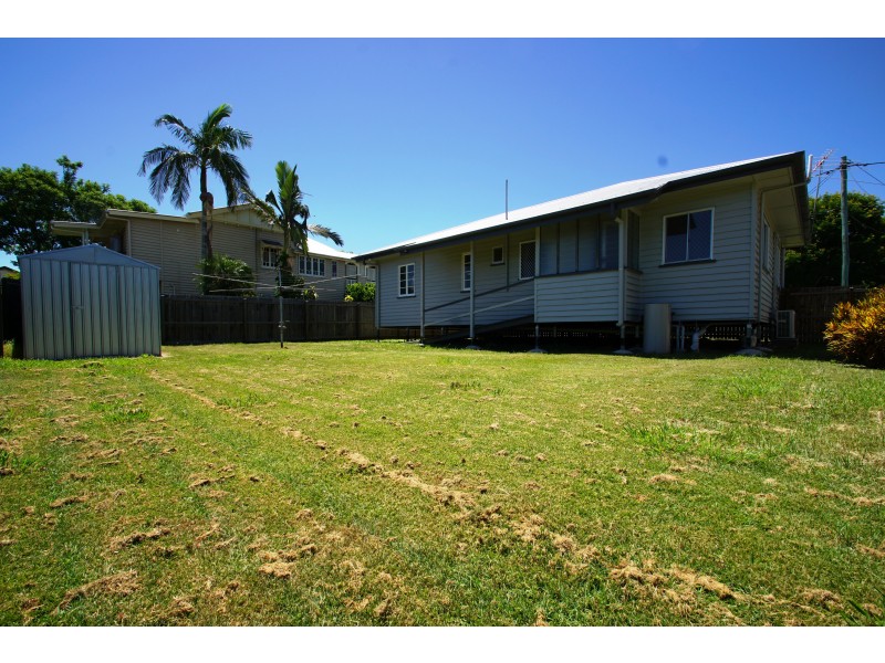20 Thurso Street, North Booval QLD 4304