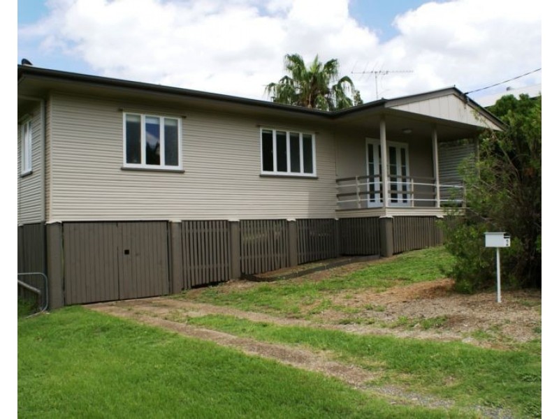 2 Perrett Street, Bundamba QLD 4304