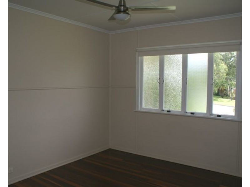 2 Perrett Street, Bundamba QLD 4304