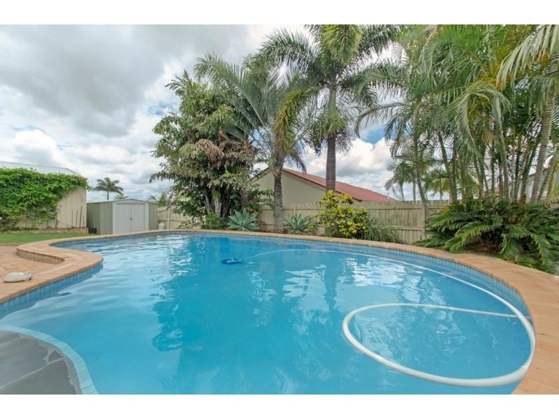 14 Discovery Street, Flinders View QLD 4305