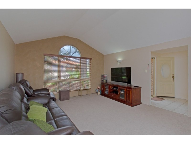 14 Discovery Street, Flinders View QLD 4305