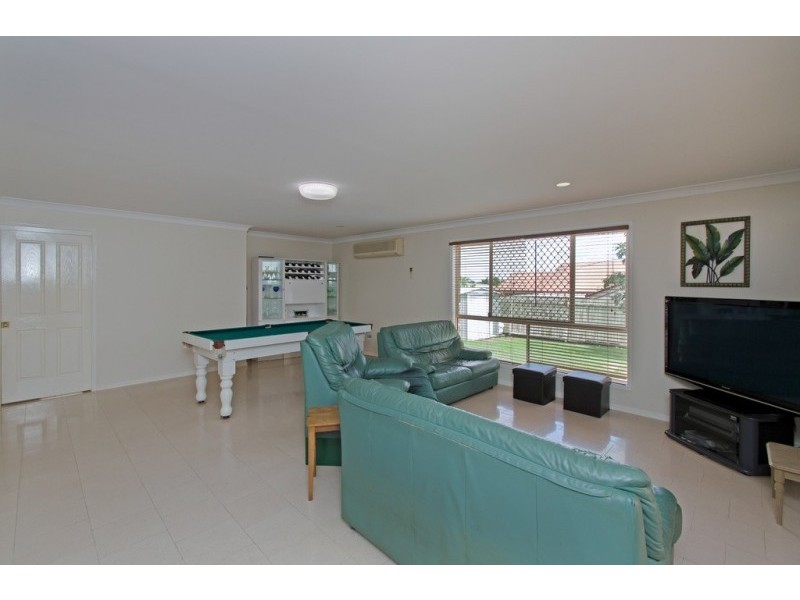 14 Discovery Street, Flinders View QLD 4305