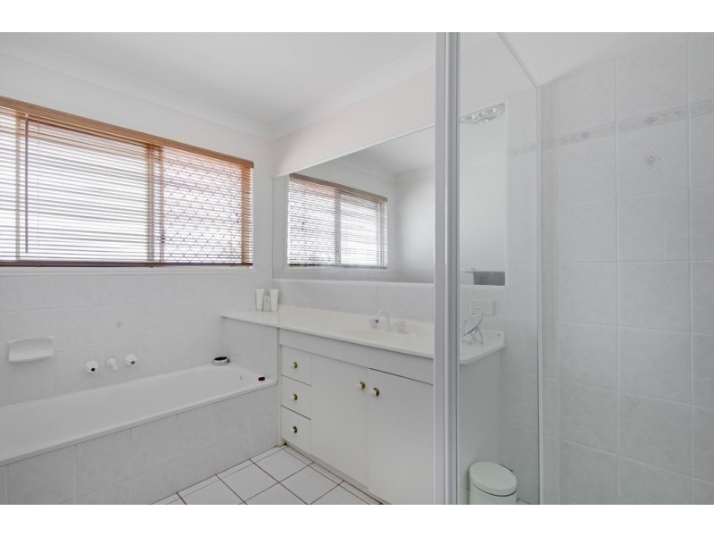 14 Discovery Street, Flinders View QLD 4305