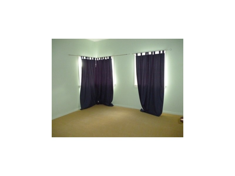 1/1 Edward Street, One Mile QLD 4305