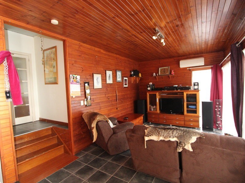 22 Bridge Street, North Booval QLD 4304