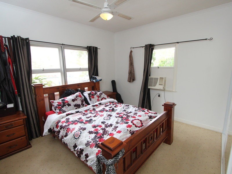 22 Bridge Street, North Booval QLD 4304