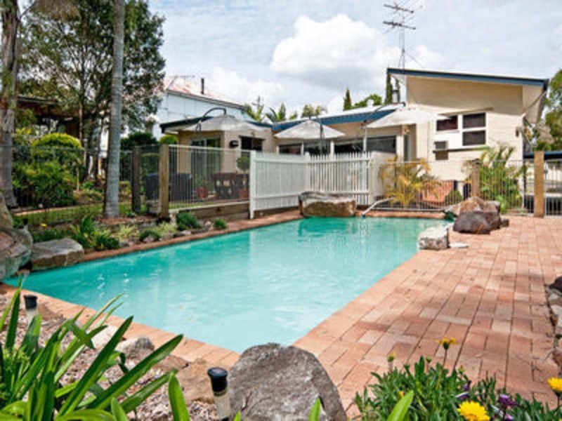 22 Bridge Street, North Booval QLD 4304