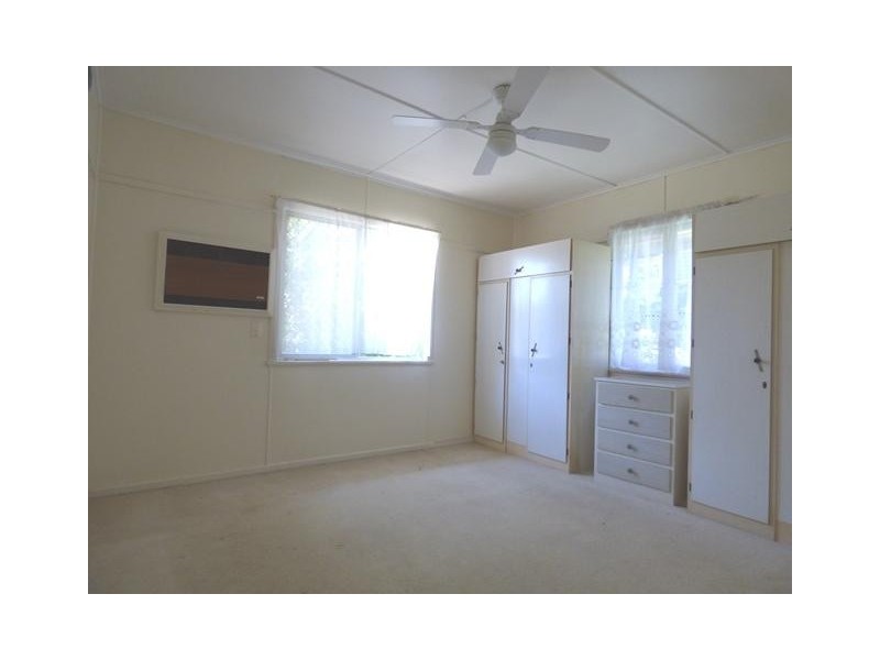 64 Bergin Street, North Booval QLD 4304