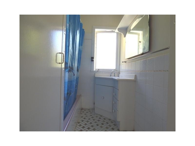 64 Bergin Street, North Booval QLD 4304