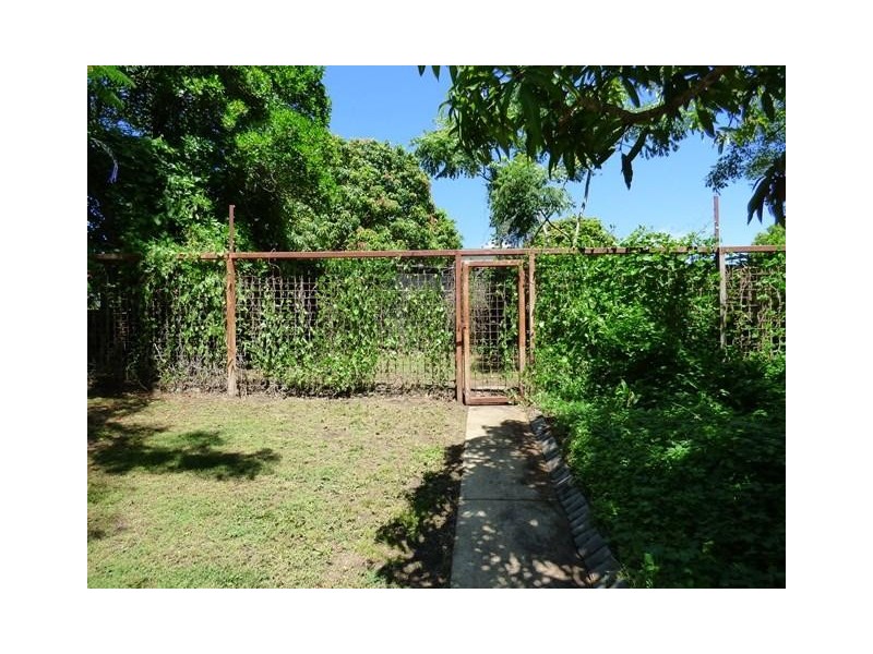 64 Bergin Street, North Booval QLD 4304