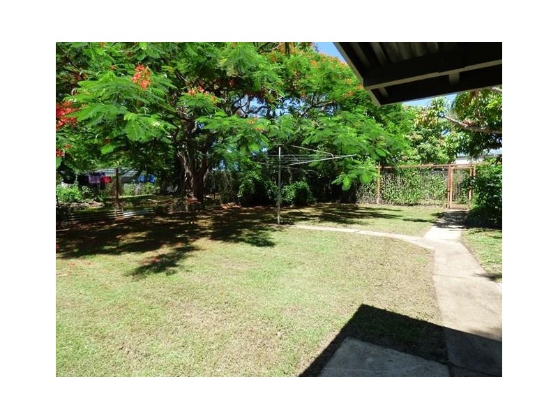 64 Bergin Street, North Booval QLD 4304