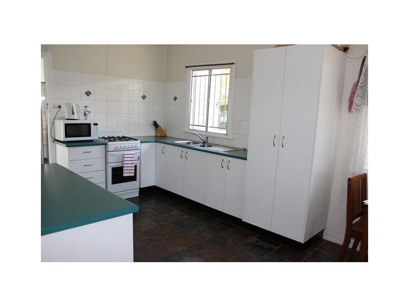 27 Briggs Road, Ipswich QLD 4305