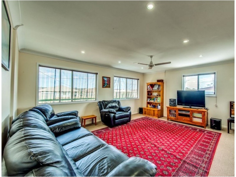 117 North Station Road, North Booval QLD 4304