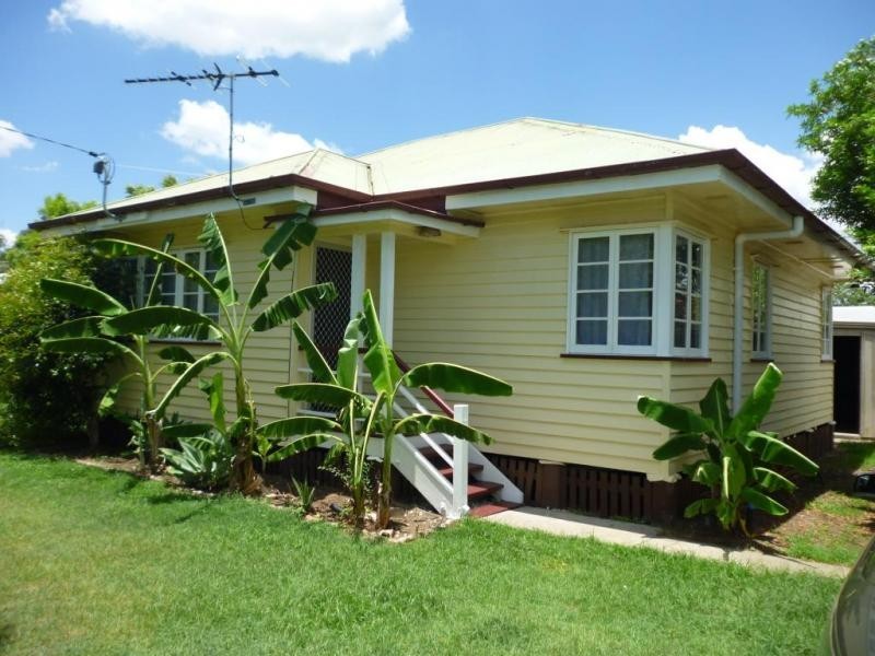 5 Adam Street, One Mile QLD 4305