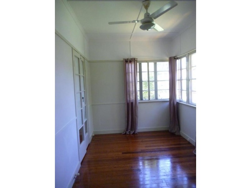 5 Adam Street, One Mile QLD 4305