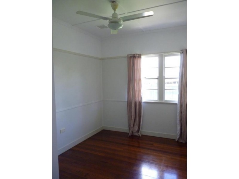 5 Adam Street, One Mile QLD 4305