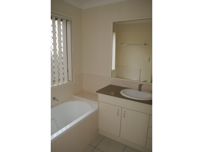 58 Dornoch Crescent, Raceview QLD 4305