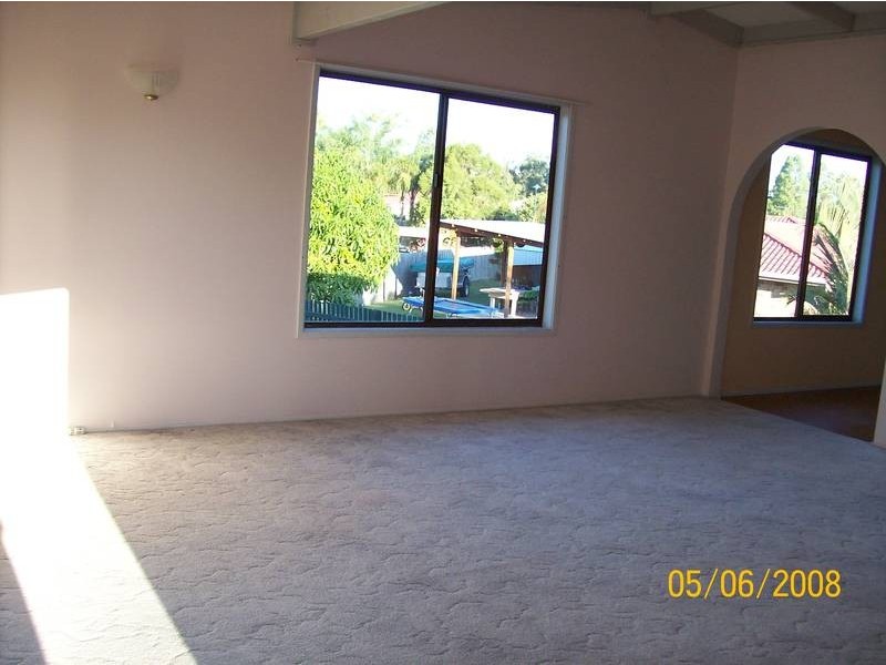 25 Helen Street, North Booval QLD 4304