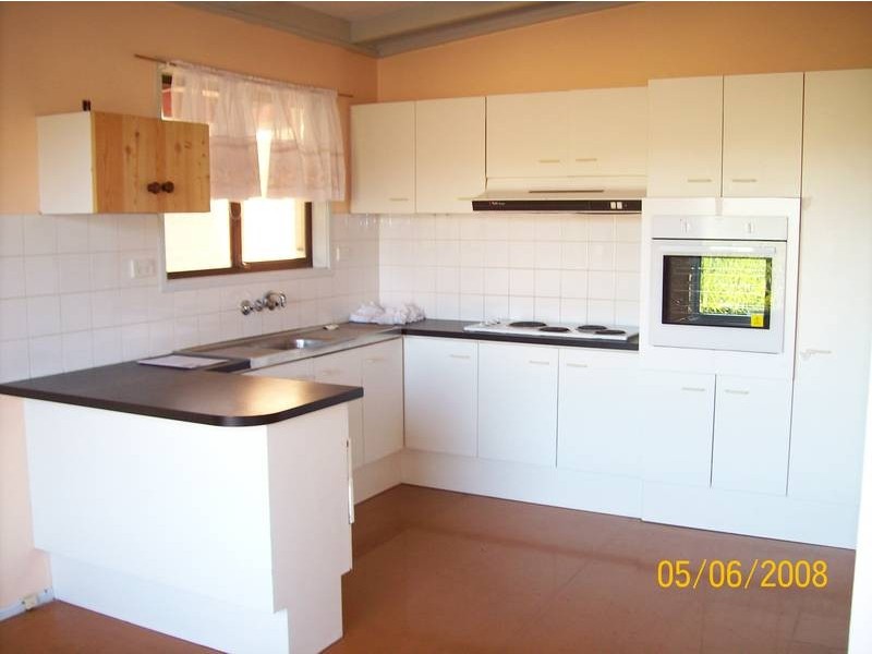 25 Helen Street, North Booval QLD 4304